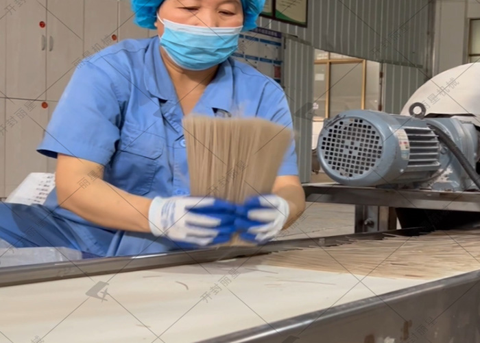 2025創(chuàng)業(yè)搞什么？紅薯粉條深加工考慮一下